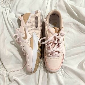 Woman's Nike Air Max Excee Light soft pink/Shimmer-white